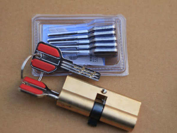 拜泉24小时上门开锁公司